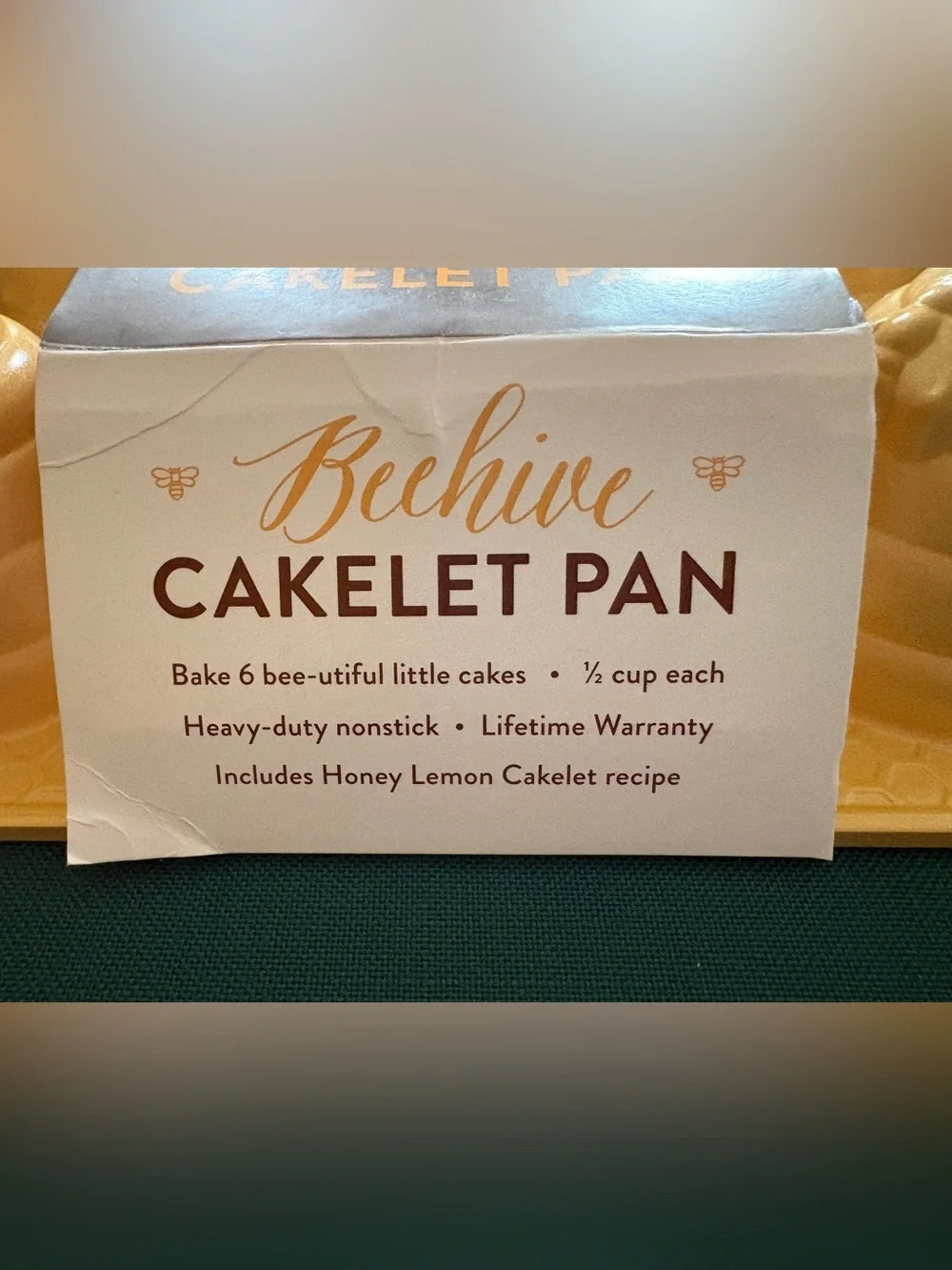 NEW Nordic Ware Cast Bakeware Beehive Cakelet Pan NWT